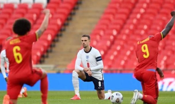 kaiyun.com-【伯览奥运②】迟到半个世纪的下跪