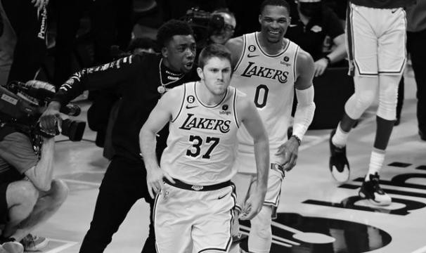 开云体育官网-湖人裁掉射手莱恩酝酿交易？佩林卡出招引质疑